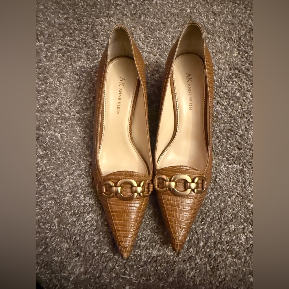 Anne Klein kitten heels